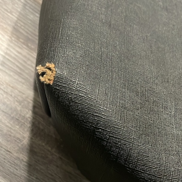 Gucci Coated Canvas Large Trademark Logo Travel Tote - Picture 3 of 10